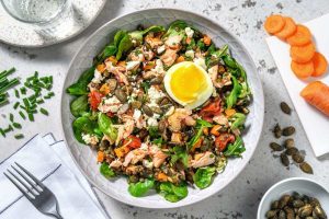 Salade de lentilles vertes et saumon fumé maison : recette facile et savoureuse