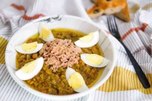 Recette de salade Mechouia grillée : saveurs tunisiennes authentiques