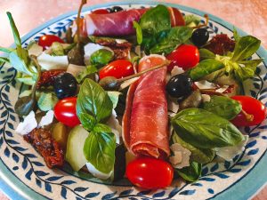 Mini salades apéritives : 10 recettes faciles pour épater vos invités
