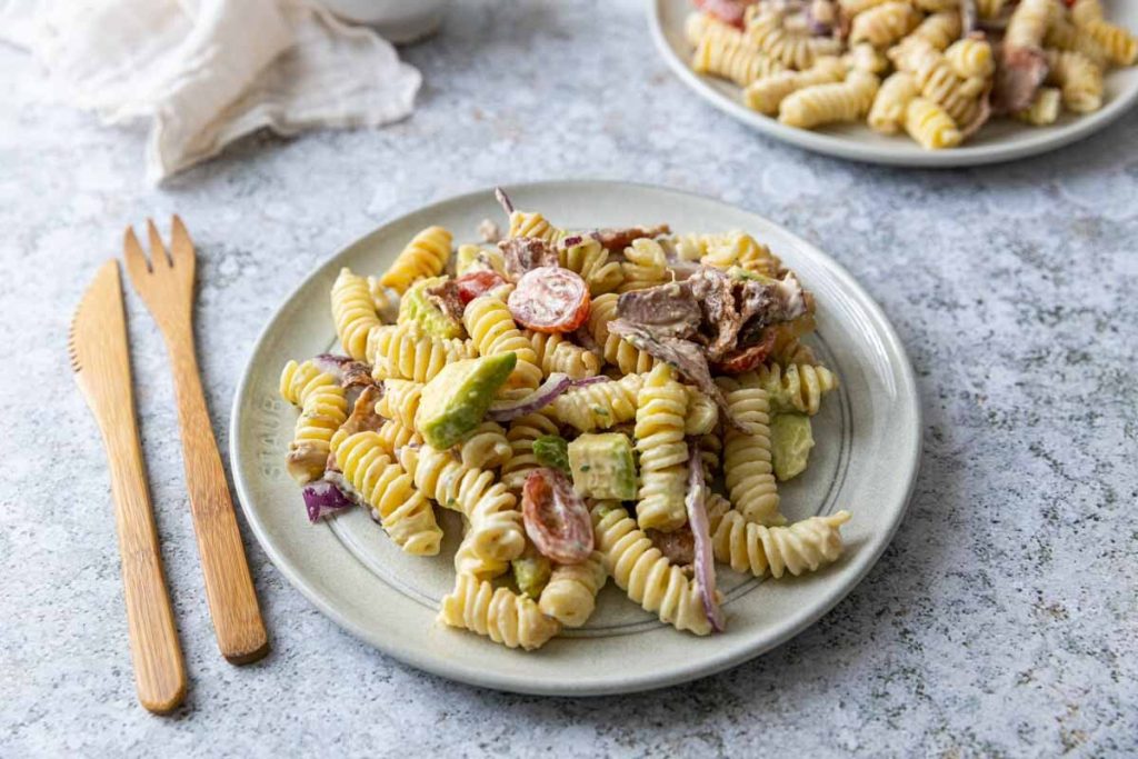 Recette facile de salade de pâtes aux lardons