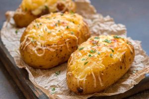 Recette facile : pommes de terre au four en papillote