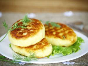 Recettes de galettes de purée dorées : délices faciles et rapides