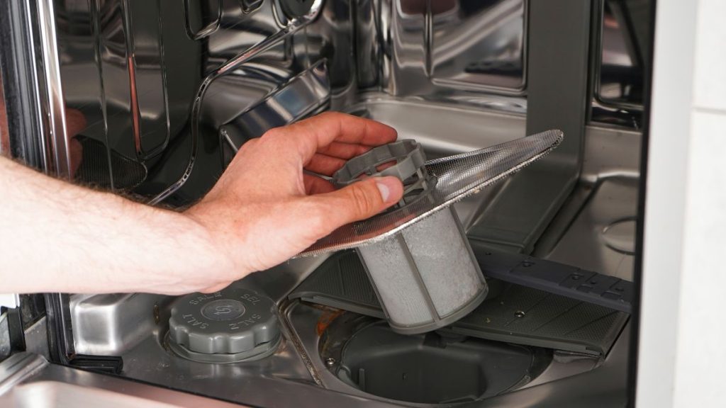 Les meilleures astuces pour nettoyer un lave-vaisselle très encrassé