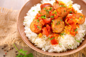 Rougail saucisses de La Réunion : recette authentique et savoureuse