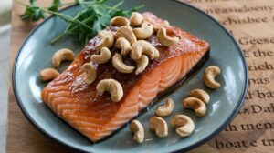 Saumon caramélisé au sirop d’érable et noix de cajou : recette gourmande