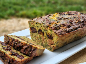 Recette authentique de pounti aux pruneaux