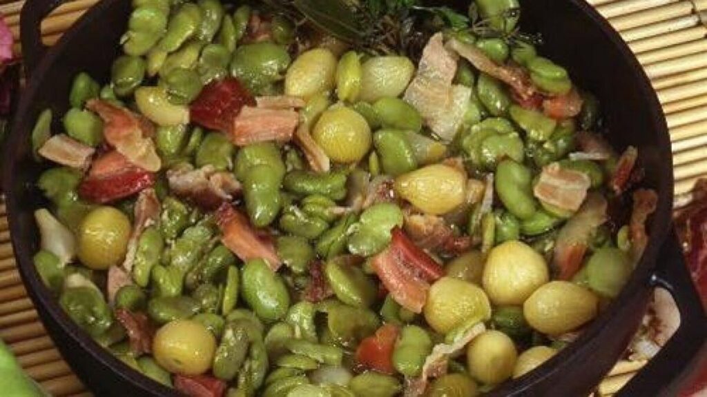 Fèves aux lardons : recette facile et savoureuse