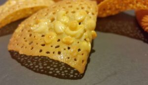 Recette de tuiles croustillantes au gruyère