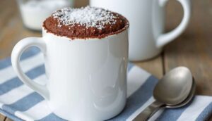 Mug cake chocolat-praliné : la solution anti-frustration prête en 2 minutes au micro-ondes