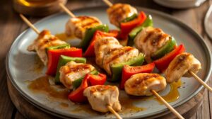 La recette des brochettes de poulet et poivrons "marinées et délicieuses" pour le barbecue
