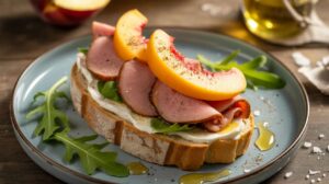 Tartine Frenchy viande des Grisons, pêches et fromage