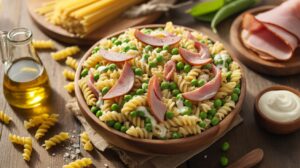 Salade de pâtes : petits pois, jambon et mayonnaise légère