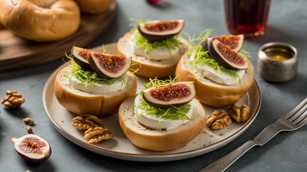 Recette de bagels au fromage frais, figues et mâche
