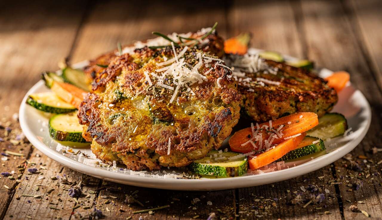 Galettes de légumes croustillantes au fromage italien : recette délicieuse
