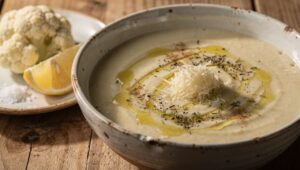 Velouté de Chou-Fleur : citron, cerfeuil et Fromage