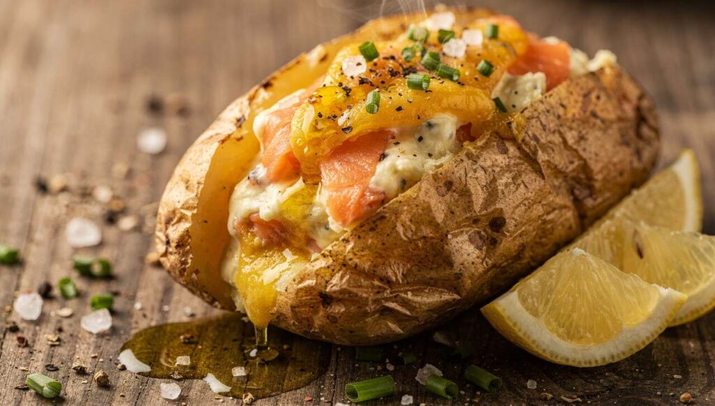 Recette de pomme de terre farcie au saumon et fromage blanc