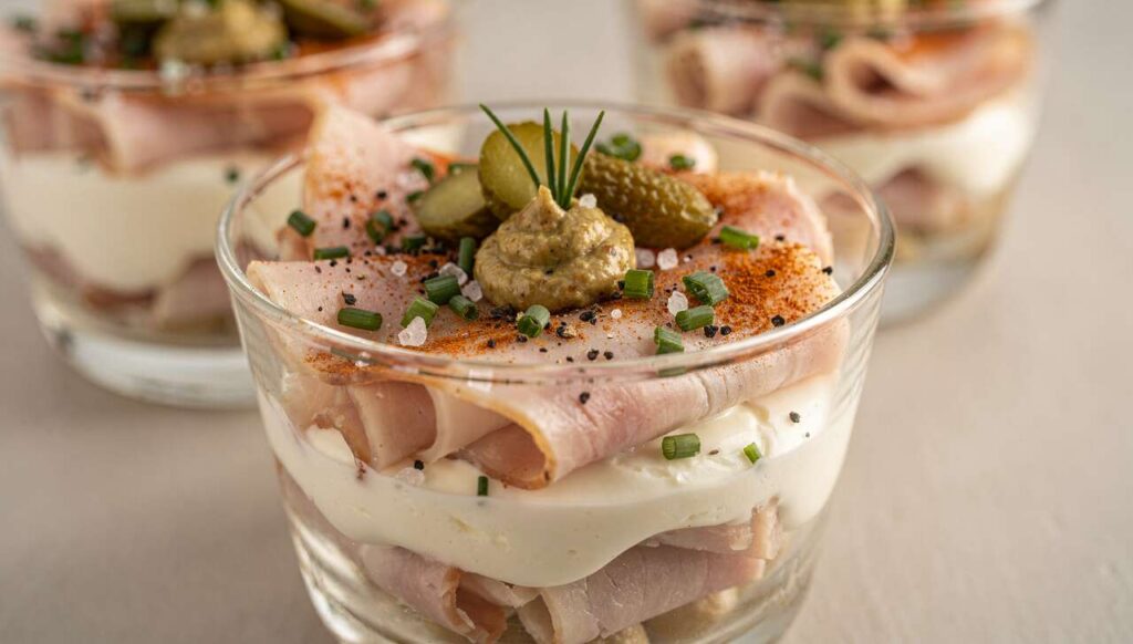 Verrines de jambon blanc au fromage frais : recette gourmande
