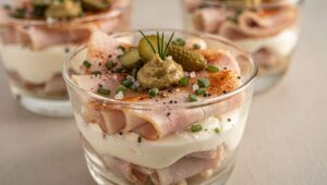 Verrines de jambon blanc au fromage frais : recette gourmande
