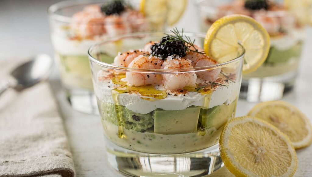 Verrines avocat-crevettes au fromage frais : la recette parfaite