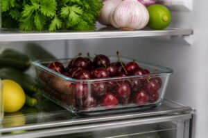 Pas dans la corbeille : les cerises se conservent bien mieux à cet endroit-là