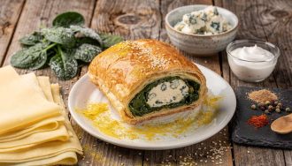 Recette : roule feuilleté léger aux épinards et Roquefort