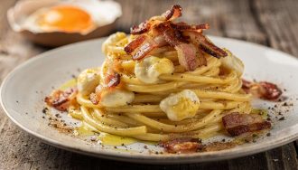 Pâtes carbonara : recette originale au camembert