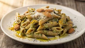 Penne onctueuses au pesto léger d'amandes