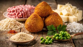 Recette Traditionnelle des Arancini Siciliens : boulettes de Riz Farcies