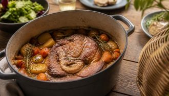 Pourquoi la rouelle de porc en cocotte reste un classique réconfortant même en plein cœur de l'été